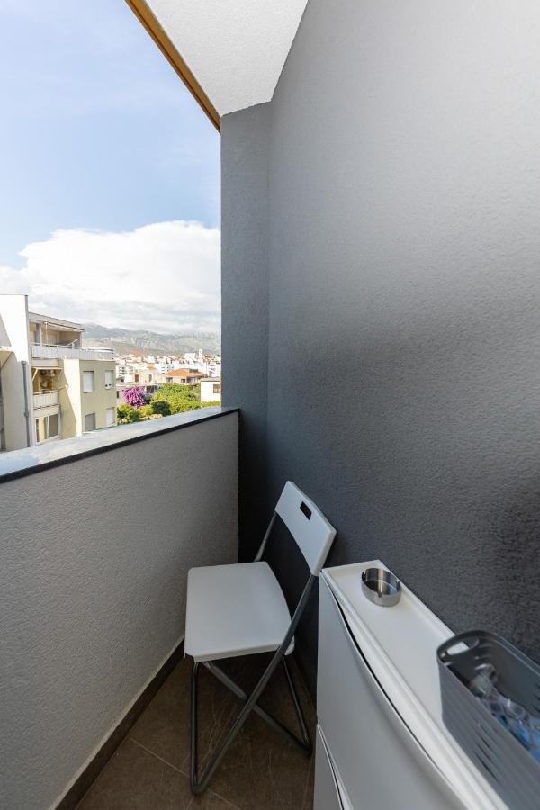 New Studio For 2, Free Private Garage Spot, Wi-Fi, 200 M From Mall Of Split Exteriér fotografie